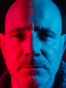 Náhledový obrázek k článku Synthpopová renezance Devision Redux. Kapela se představuje v novém hávu