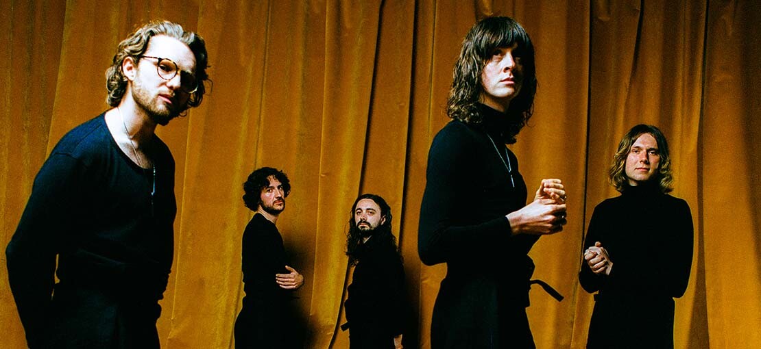 Obrázek k článku BLOSSOMS: Hrdinou naší desky je gorilák Gary. Do Česka ale nepřijel