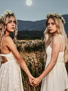 Náhledový obrázek k článku 50 NADĚJÍ ČESKÉ HUDBY: Karolina s Evou, to je andělská krása z Rychlebských hor (3)