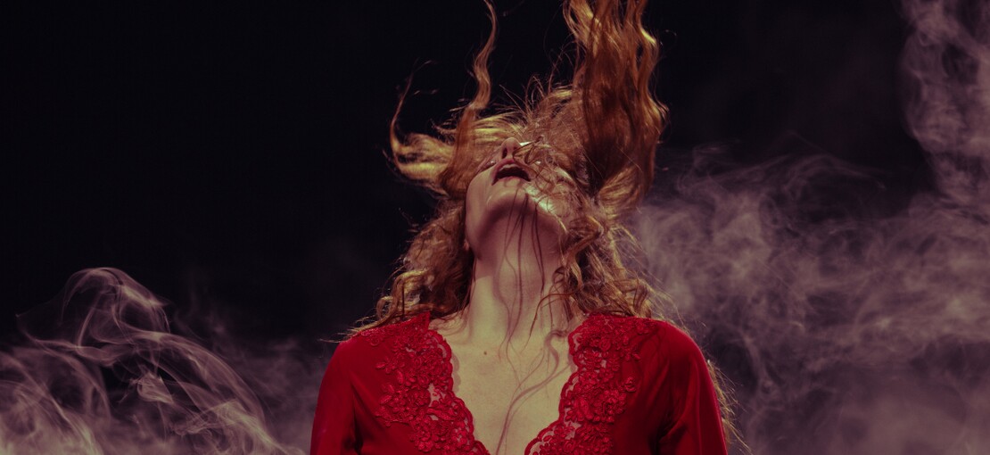 Obrázek k článku NAŽIVO: Praha prožila hromadnou extázi s divoženkou Florence Welch