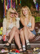 Náhledový obrázek k článku RECENZE: Prvotina provokatérek Lambrini Girls spojuje vztek a sarkastický úšklebek