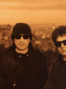 Náhledový obrázek k článku Den, kdy Mejla Hlavsa propadl elektronice. Příběh podivuhodného alba Magická noc