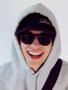 Náhledový obrázek k článku Tajemný fenomén Slavíček poprvé promluvil. Jak se v Česku dostat z nuly k milionovým poslechům