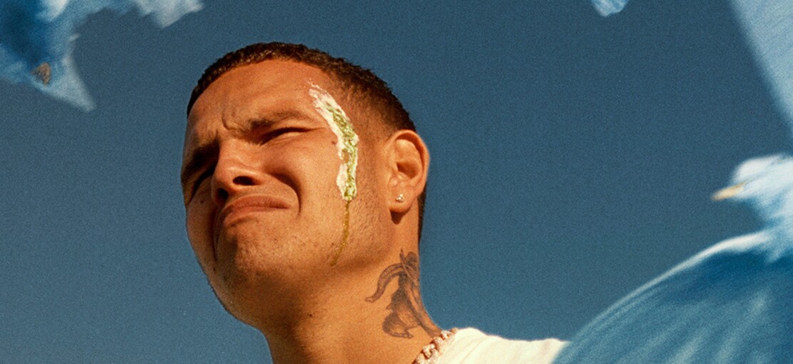 Obrázek k článku Slowthai je před soudem za znásilnění. Festivaly stahují jeho jméno z plakátů