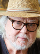 Náhledový obrázek k článku Večírek s Vladimírem Mišíkem. V oblíbené hospůdce křtil audioknihu a desku