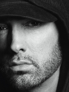 Náhledový obrázek k článku „Tvůj opak je žirafa.“ Eminem se tvrdě pustil do dávného rivala