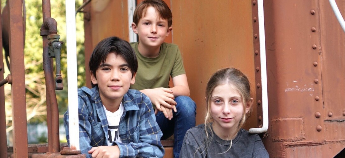 Obrázek k článku Dětská kapela The Graystones válcuje Ameriku. Z jejich bondovky naskakuje husina