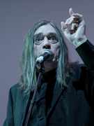 Náhledový obrázek k článku Neubauteni nezklamali. Přivezli polystyrenový sendvič, turbíny a spiklenectví