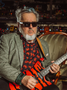 Náhledový obrázek k článku ALBUM MĚSÍCE: Michal Pavlíček je na vrcholu. Na obzoru se rýsuje věčnost