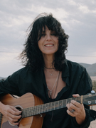 Náhledový obrázek k článku 99 balónků létá éterem čtyři dekády. Nena letos ikonický hit zazpívá v Praze