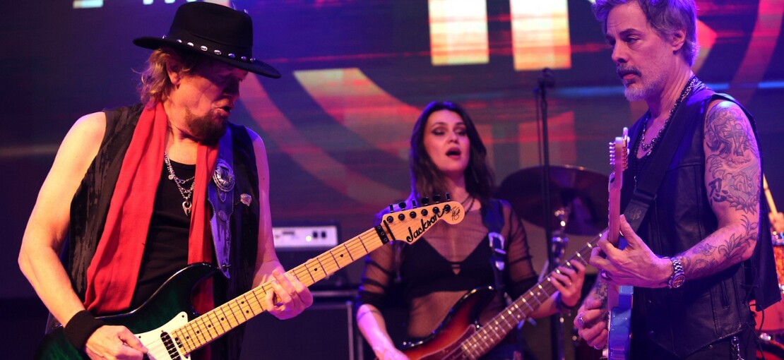 Obrázek k článku NAŽIVO: Víc než bokovka Iron Maiden. Smith a Kotzen oslnili bez nafouklého ega