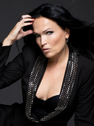 Náhledový obrázek k článku GLOSA: Tarja Turunen se s epickým singlem vrací do vod symfonického metalu