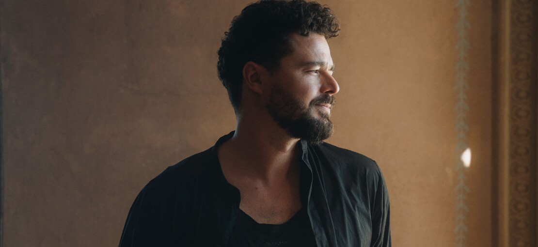 Obrázek k článku PREMIÉRA: Martin Chobot překvapuje baladou. Ukázal To nejlepší ze skříně