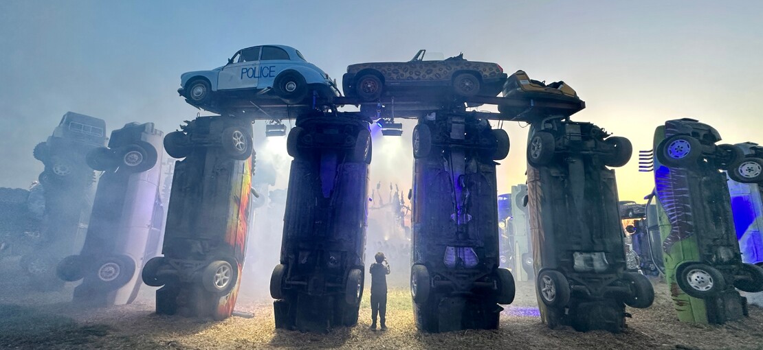 Obrázek k článku ON THE ROAD: Podivuhodný trip na Glastonbury. Festival, který je větší, než si myslíte