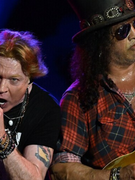 Náhledový obrázek k článku Guns N’ Roses překvapují temnou vleklou novinkou s ječivým zpěvem