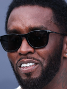 Náhledový obrázek k článku „Budu s tím žít do konce života.“ První z lidí žalujících rappera Diddyho promluvil