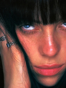 Náhledový obrázek k článku "To tu ještě nebylo." Oscarový režisér James Cameron unikátně natočil koncert Billie Eilish