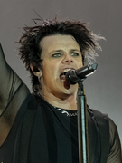 Náhledový obrázek k článku Yungblud: Kašlu na tlak. Je mi 27 let a za rok můžu být klidně mrtvý