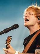 Náhledový obrázek k článku NAŽIVO: Perfektní Ed Sheeran. Na megakoncertě v Hradci byl každému nablízku