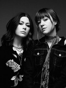 Náhledový obrázek k článku RECENZE: Bluesové sestry Larkin Poe vězí definitivně po kolena v jižanském rocku