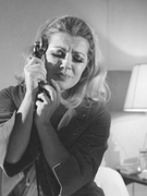 Náhledový obrázek k článku Ze sluchátka se ozve hlas muže, který miluje prostřednictvím moci. Příběh proslulého Lidského hlasu