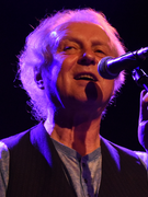 Náhledový obrázek k článku Luboš Pospíšil slaví kompilací, která je výletem do časů zpívané poezie