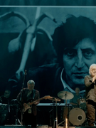 Náhledový obrázek k článku Pavel Bobek znovu zpíval. Magický moment koncertu Druhé trávy zachytily kamery