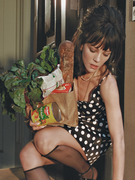 Náhledový obrázek k článku RECENZE: Drsňačka Lily Allen umí chytlavé melodie i o rozpadu manželství