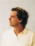 Náhledový obrázek k článku Warhaus: Přináším písničky ze světa hypnózy a psychedelik