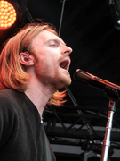 Náhledový obrázek k článku GLOSA: Největší sympaťák Colours s pitbulem v uchu. Billie Eilish má prima bráchu