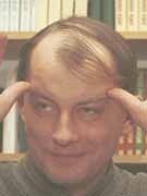 Náhledový obrázek k článku PŘED TŘICETI LETY: Filip Topol zvažuje konec Psích vojáků. A práci se dřevem