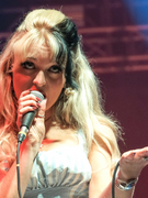 Náhledový obrázek k článku Střípky radosti z Rock for People. Luvcat byla děsivě okouzlující