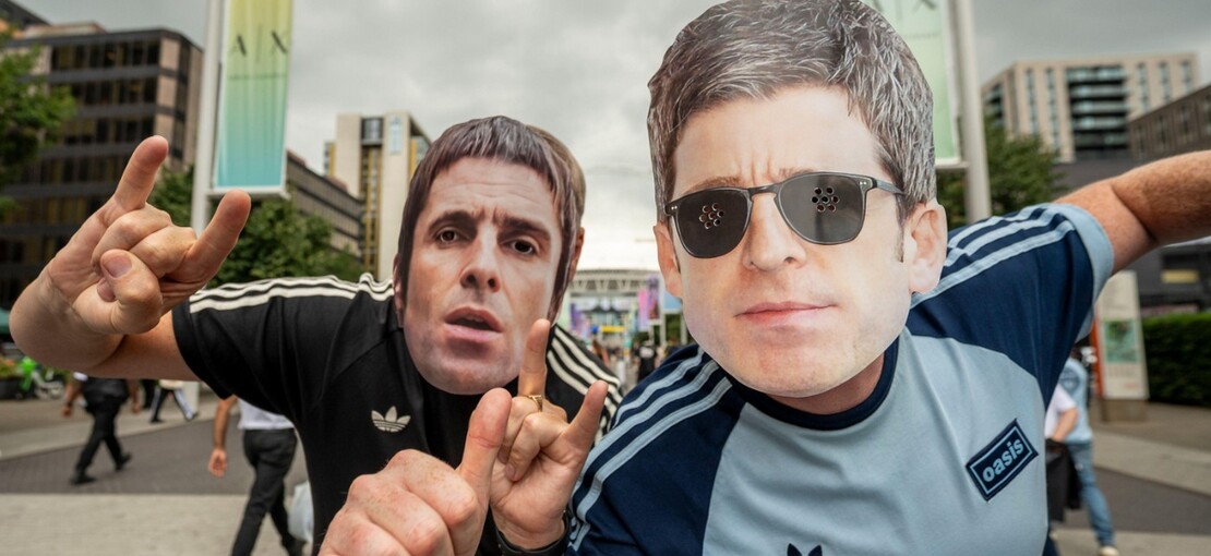 Obrázek k článku REPORTÁŽ: Londýn zachvátilo šílenství.  S Oasis paří ve Wembley fanoušci i Dua Lipa