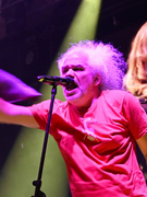 Náhledový obrázek k článku NAŽIVO: Hodně vostrej rokenrol. „Je to zlý,“ zpíval znovu Ambrož s Hudbou Praha