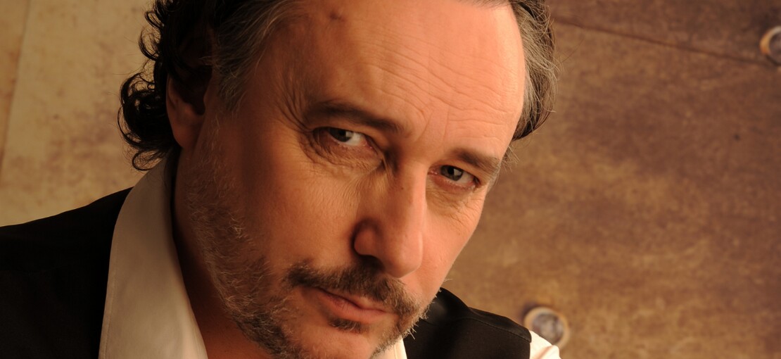 Obrázek k článku Peklo vánočních písní #5: Tenor na ledničce. Marian Vojtko překvapil klipem