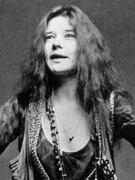 Náhledový obrázek k článku Zlato v hrdle, chlast a heroin. Fascinující příběh divoženky Janis Joplin