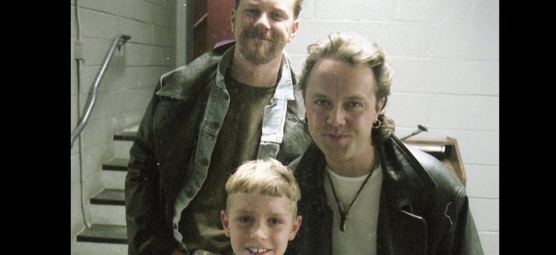 Obrázek k článku Metallica šla fandit Jaromíru Jágrovi. Pátrání po záhadném klukovi baví internet