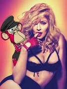 Náhledový obrázek k článku Hobitín: Madonna i Justin Bieber mají opičky za všechny prachy