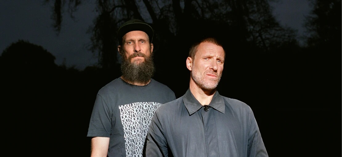 Obrázek k článku Pop Messe zahájí pohřební dechovka Františka Skály. Jedovaté kázání udělí Sleaford Mods