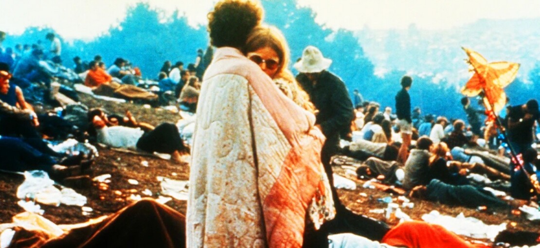 Obrázek k článku GLOSA: Odvrácená strana festivalů. Woodstock byl oblastí katastrofy i životním zážitkem
