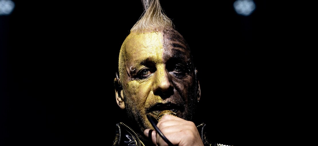 Obrázek k článku NAŽIVO: No, potěš pámbů. Frontman Rammstein se v Praze oddal nechutnostem