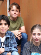 Náhledový obrázek k článku Dětská kapela The Graystones válcuje Ameriku. Z jejich bondovky naskakuje husina