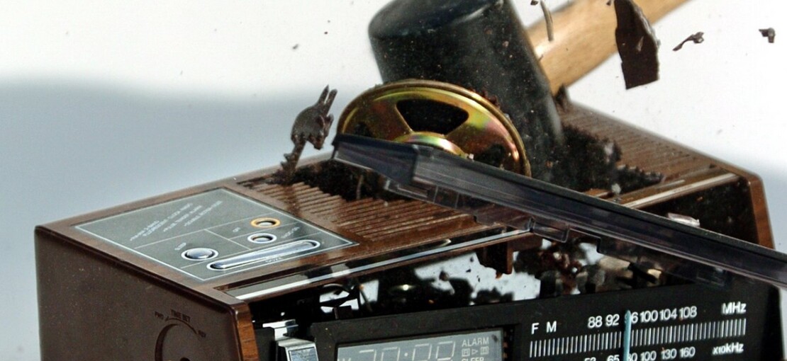 Obrázek k článku SERIÁL ZVUK KONCE: Pohřby starých médií? O nové věci je menší a menší zájem