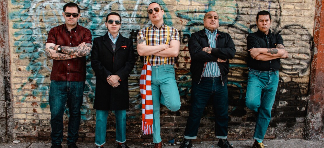 Obrázek k článku Míří k nám mexičtí skinheadi Travelers All Stars. Vzpomínat se bude na legendárního sprosťáka