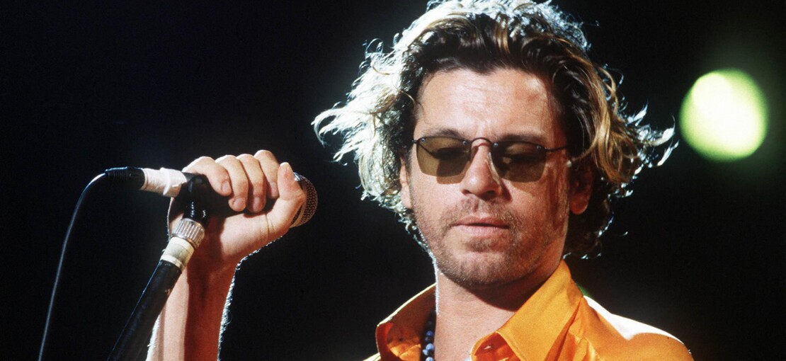 Obrázek k článku Pád do temnot Michaele Hutchence. Příběh zmařeného talentu, který zářil příliš krátce