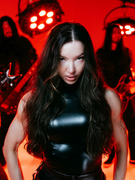 Náhledový obrázek k článku NATVRDO: Následnice metalového trůnu vrací Arch Enemy k mrtvolným kořenům