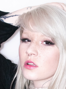 Náhledový obrázek k článku Drzá i zranitelná. „Máma mi zpívala Žalmana Lohonku,“ odkrývá svůj příběh rapperka Arleta