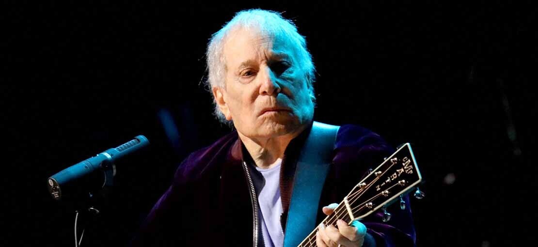 Obrázek k článku NAŽIVO: Paul Simon okouzlil Prahu. Vzpomínal na Havla a paní Voňkové splatil roky starý dluh