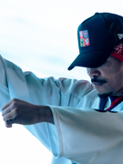 Náhledový obrázek k článku PREMIÉRA: Ben Cristovao posílá olympionikům Vlajku. Nakopává v cestě za sny