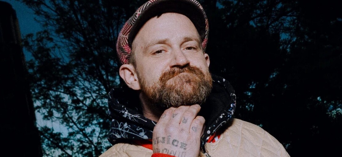 Obrázek k článku NAŽIVO: Prago Union zaplavili Riegrovy sady vodopády slov. Hráli i „pro všechny flinky a floutky“